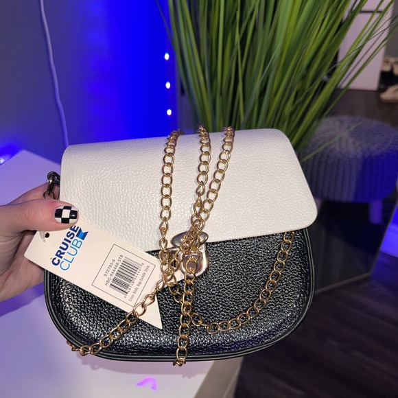 Purse - Picture 2 of 3